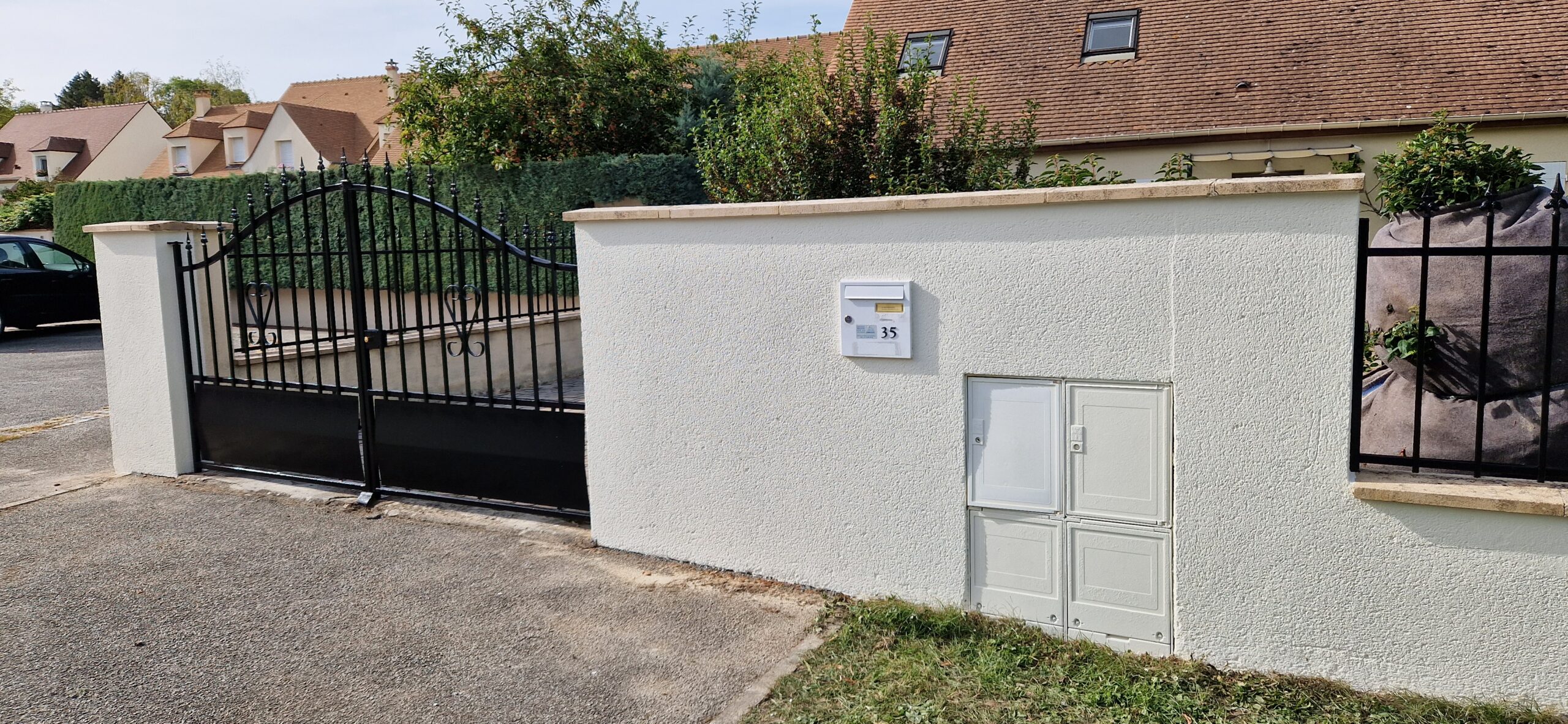 après nettoyage, peinture portail, mur